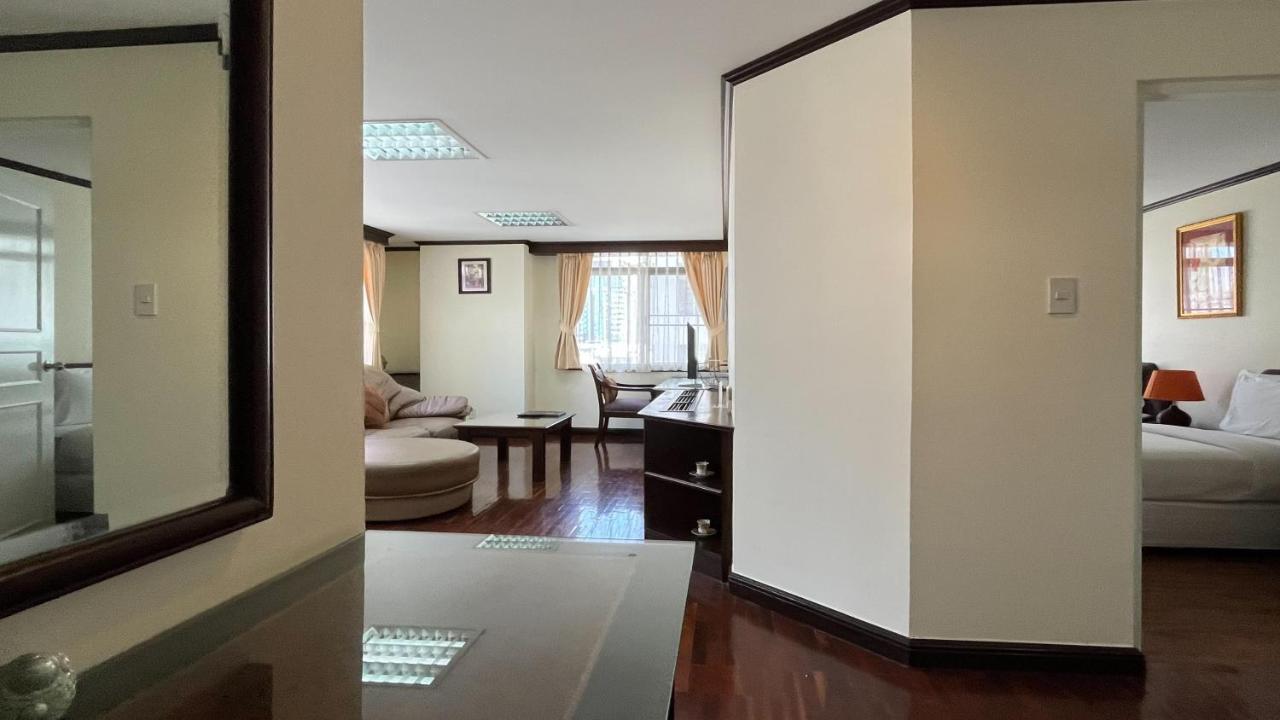 Yellow Ribbon Hills Boutique Suites Bangkok Exterior foto